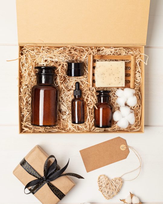 Self care package, seasonal gift box with plastic free organic cosmetics products. Personalized eco friendly basket for family and friends for thankgiving, christmas, mothers, fathers day